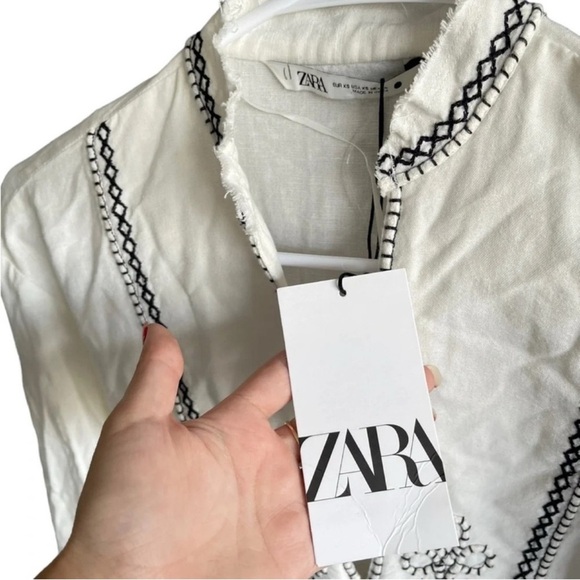 ZARA Embroidered V-Neck Blouse Size XS NWT - Picture 6 of 9